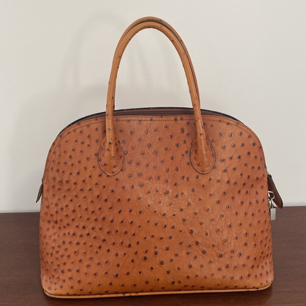 Gorgeous Leather Locking Satchel - Includes Lock & Key - Picture 5 of 17
